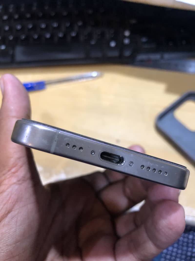 Apple iPhone 15 Pro 8