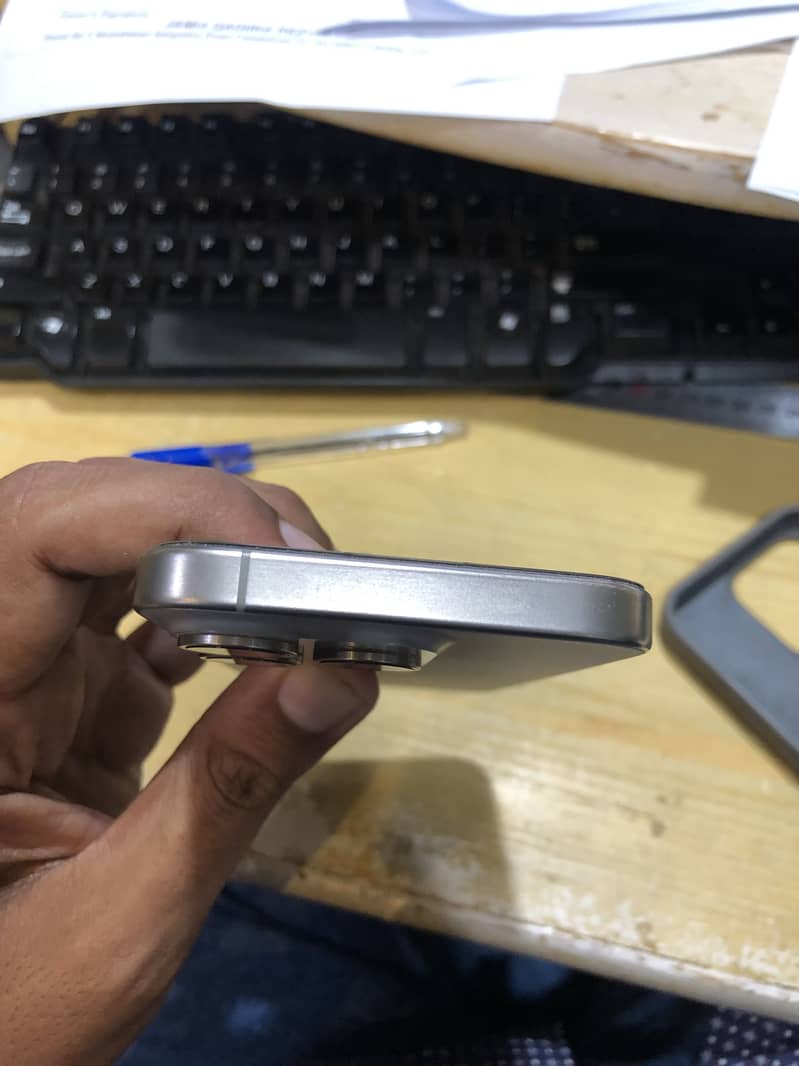 Apple iPhone 15 Pro 9