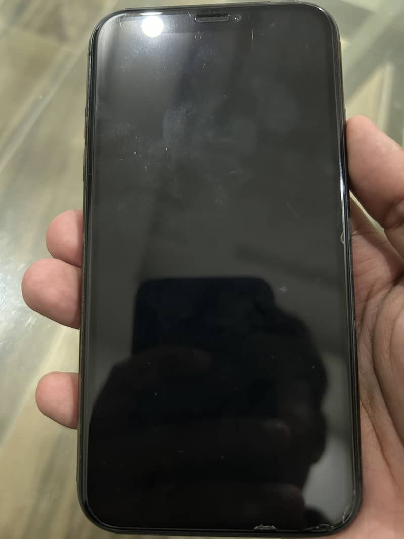 Apple iPhone 11 0