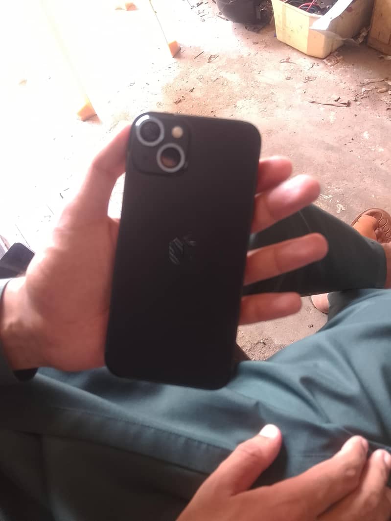 Apple iPhone 13 1
