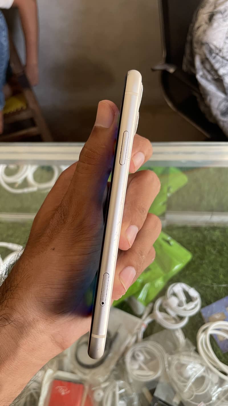 Apple iPhone 11 2
