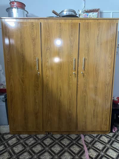 Wardrobe & Kitchen Cabinet