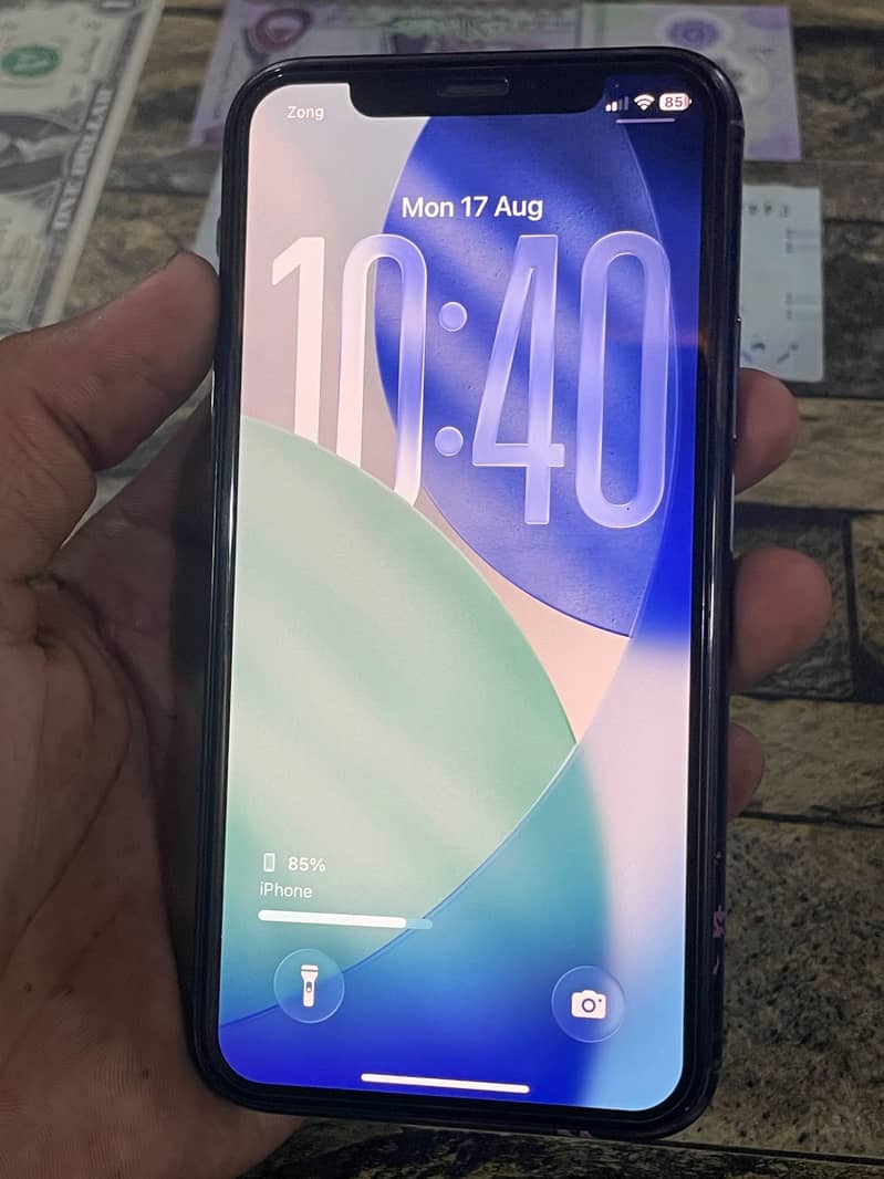 Apple iPhone 11 Pro 1