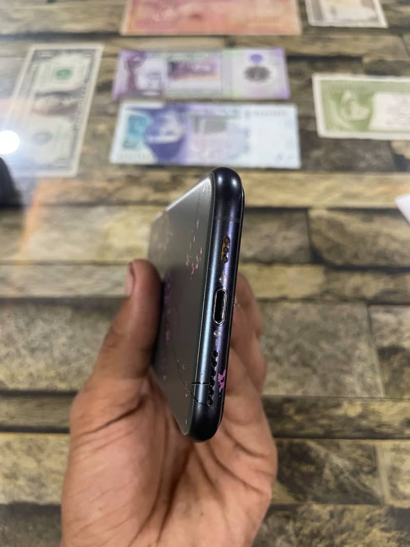 Apple iPhone 11 Pro 3