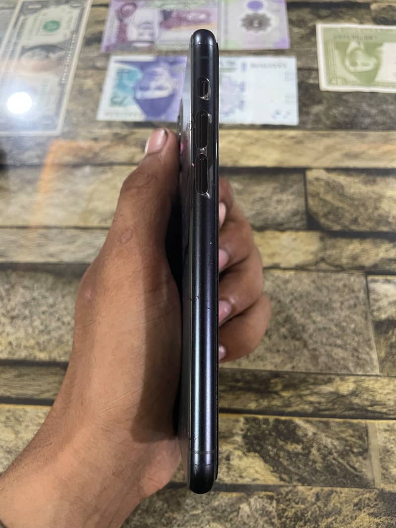 Apple iPhone 11 Pro 5