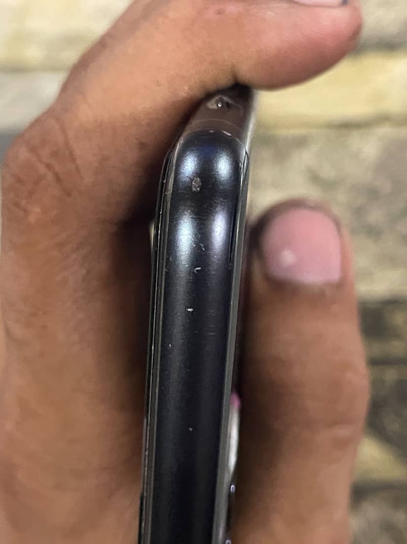 Apple iPhone 11 Pro 6