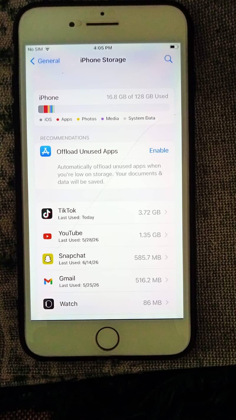 Apple iPhone 7 Plus 0