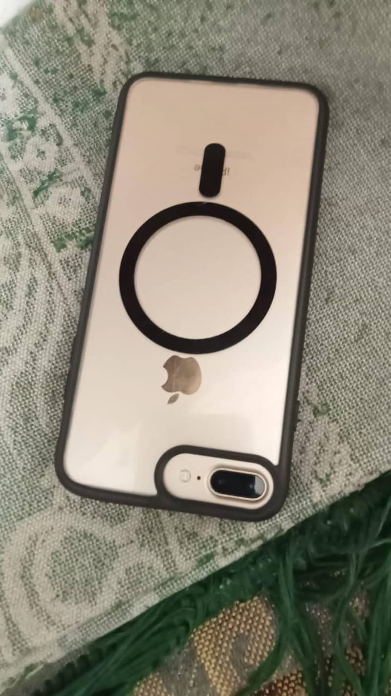 Apple iPhone 7 Plus 3