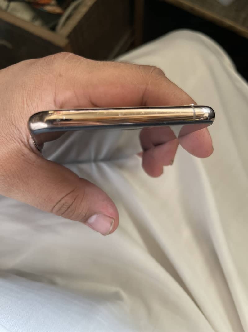 iphone xs max 3