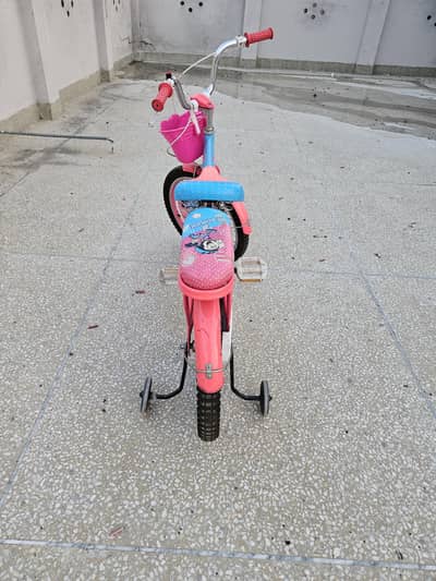 Girls Cycle