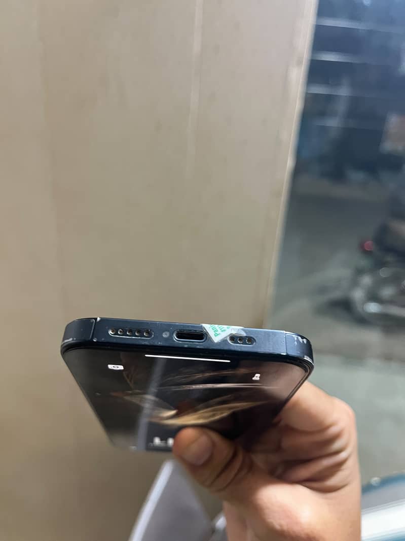 Apple iPhone 14 6