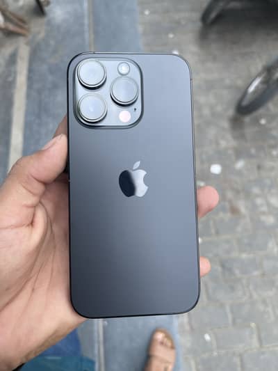 iPhone 14pro 256gb battery health 100% 4 months sim time