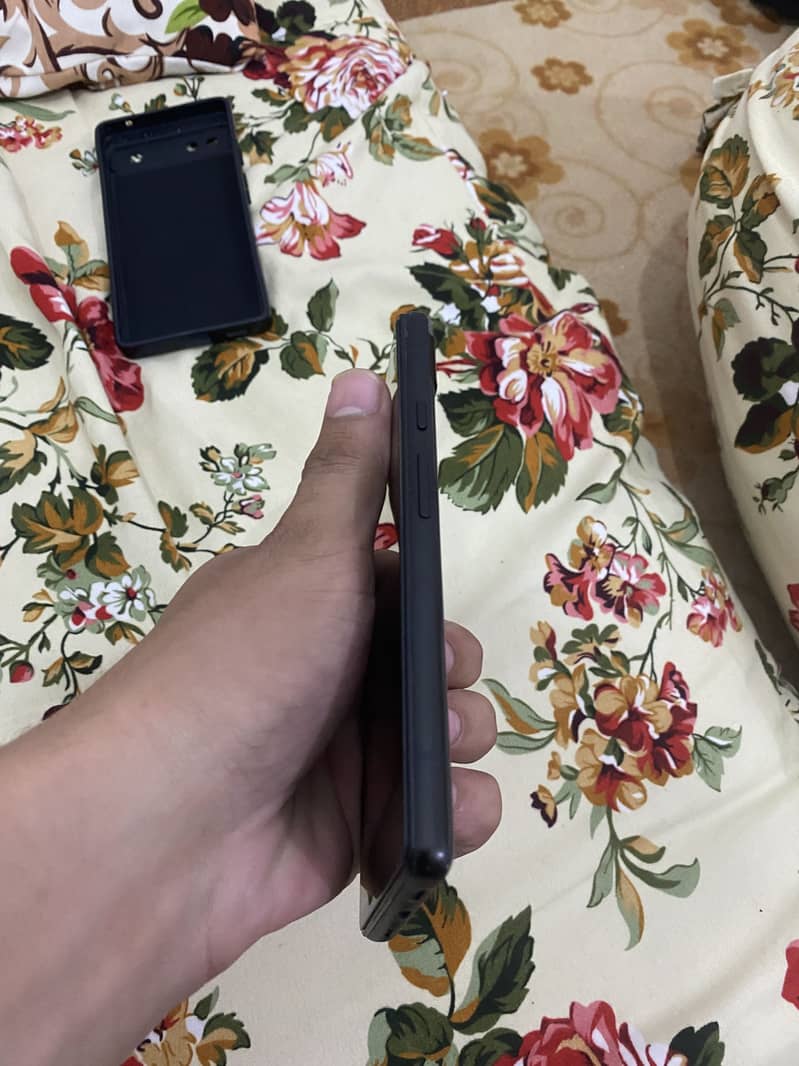 Google Pixel 6a 1