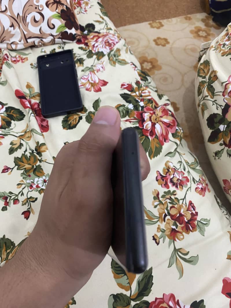 Google Pixel 6a 4
