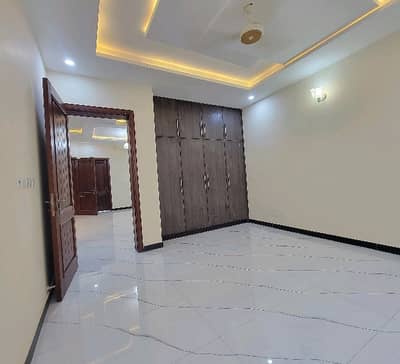 House Of 10 Marla Is Available For Sale In Bahria Enclave - Sector A