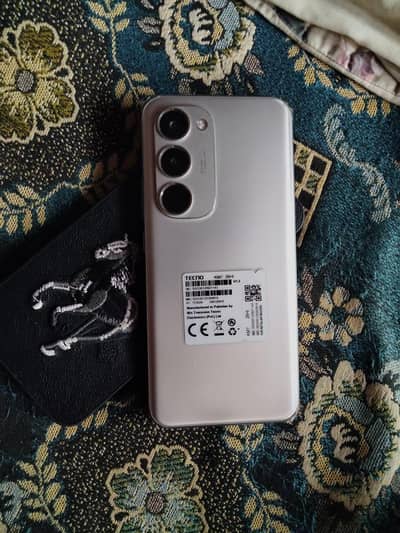 Tecno spark 40 pro plus full box 16/256 with warranty 9 month