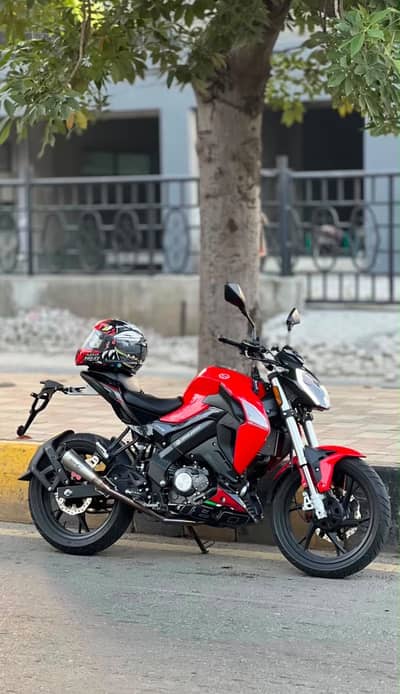 Benelli 180s - Red colour- Non Accidental- 8000km driven