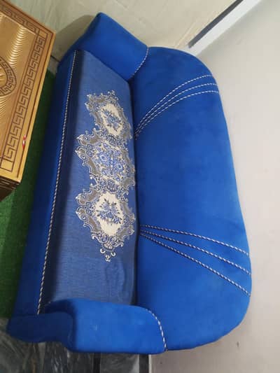 “Beautiful Sofa Set for Sale – Excellent Condition”