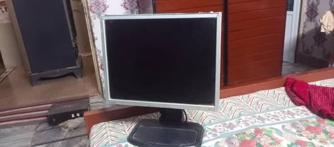LCD for sale game k liya use krta tha 5000 final with stand. . . .