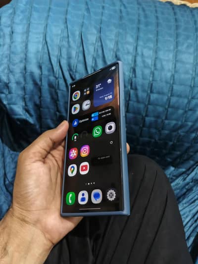 Samsung Mobile S22 Ultra