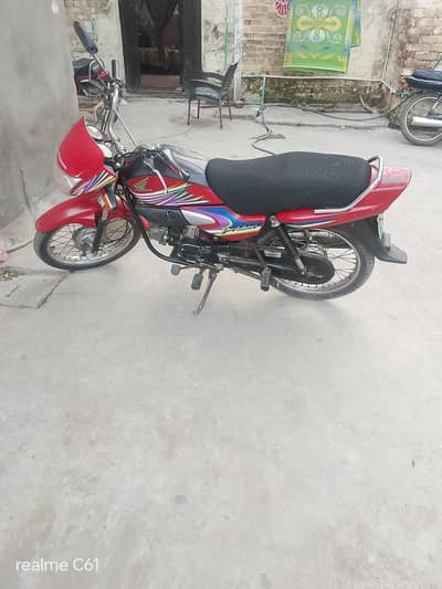Honda Pridor 2019 for sel all OK ٹوٹل اوریجنل ہے سمارٹ کارڈ بنا ہوا ہے