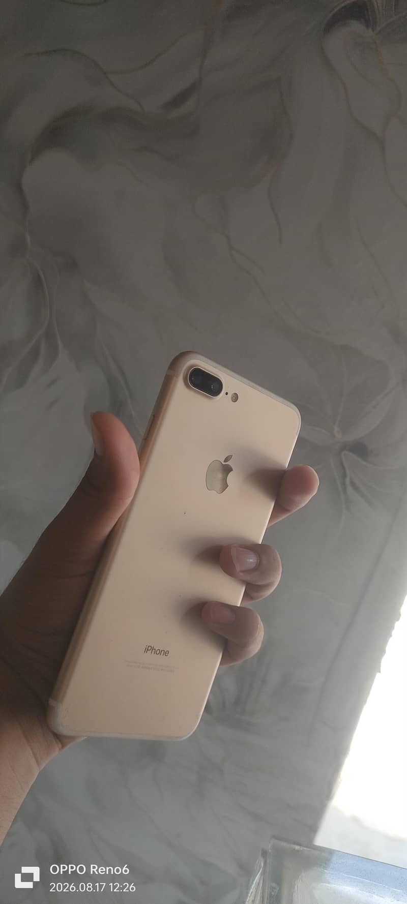 Apple iPhone 7 Plus 1