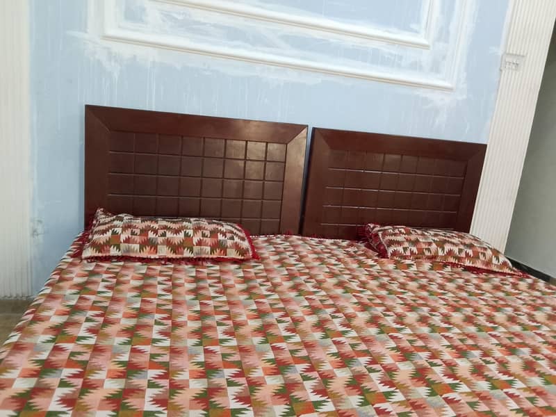 2 Single beds 2