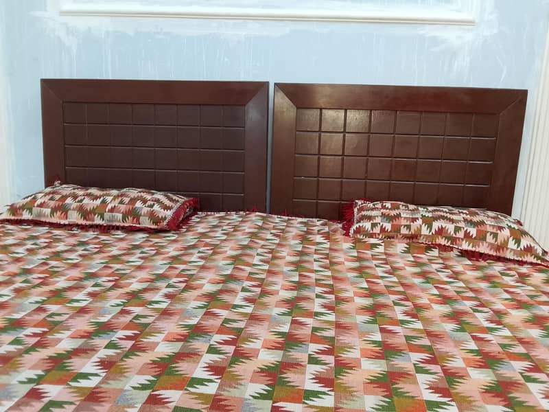 2 Single beds 3
