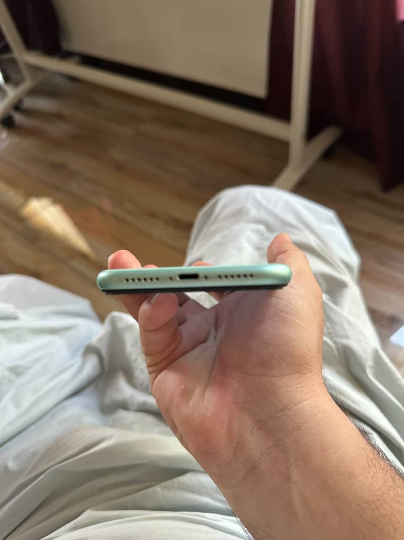 Apple iPhone 11 2