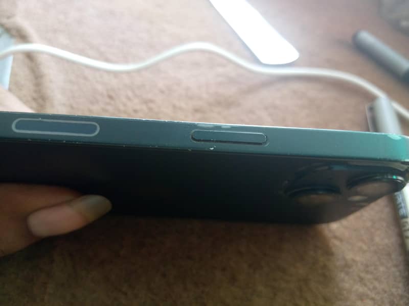 Apple iPhone 13 3