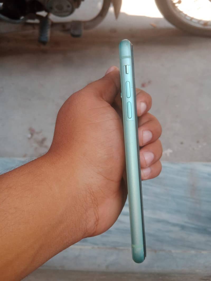 Apple iPhone 11 5