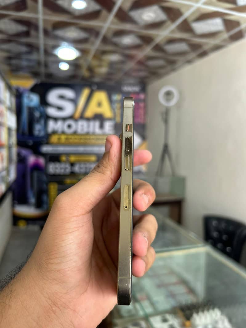 Apple iPhone 13 Pro 3