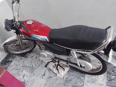 125 2017 model