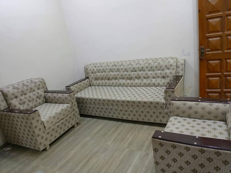 5 seater Sofa Set 0