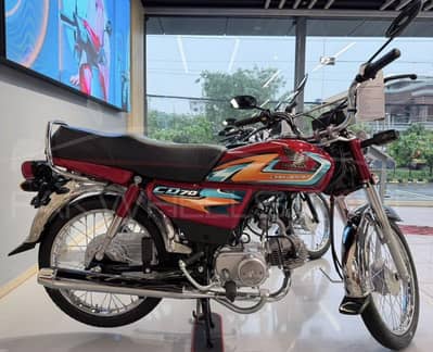 Honda CD-70 available in Ansari electronics