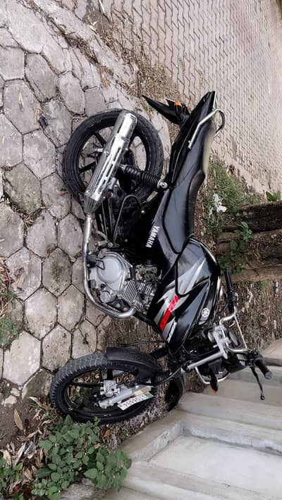 Ybr 125 g mint condition (bio metric)