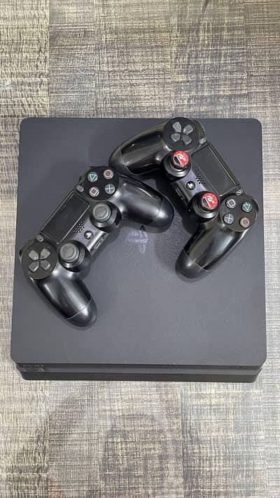 PS4 slim Jailbreak with 2 controllers