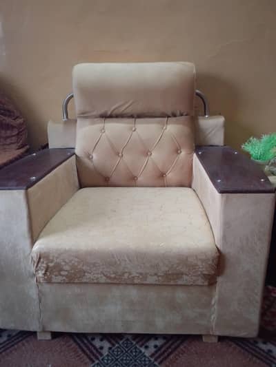 2 seater separate Sofa set 10/10 condition