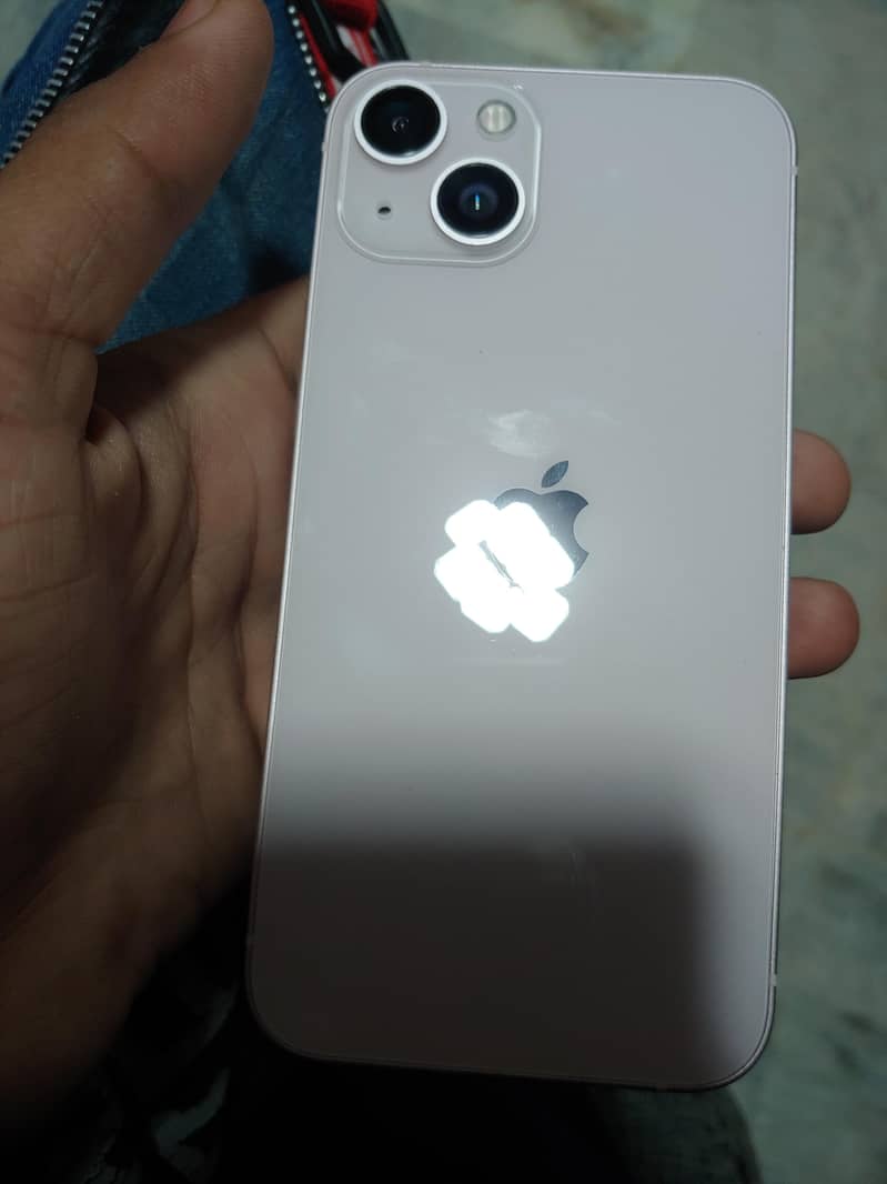 Apple iPhone 13 1
