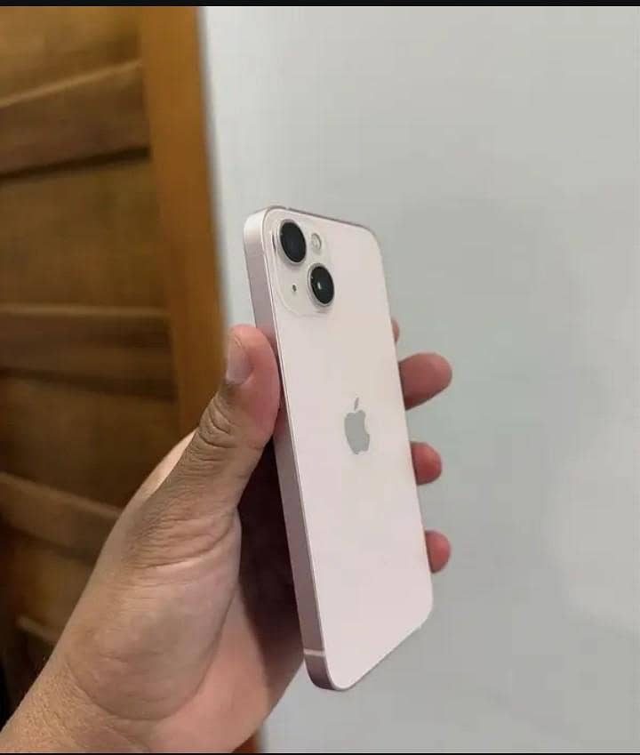 Apple iPhone 13 2