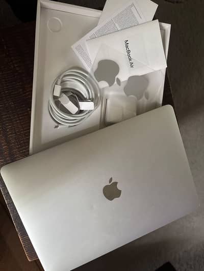 Macbook air M1 (2020)