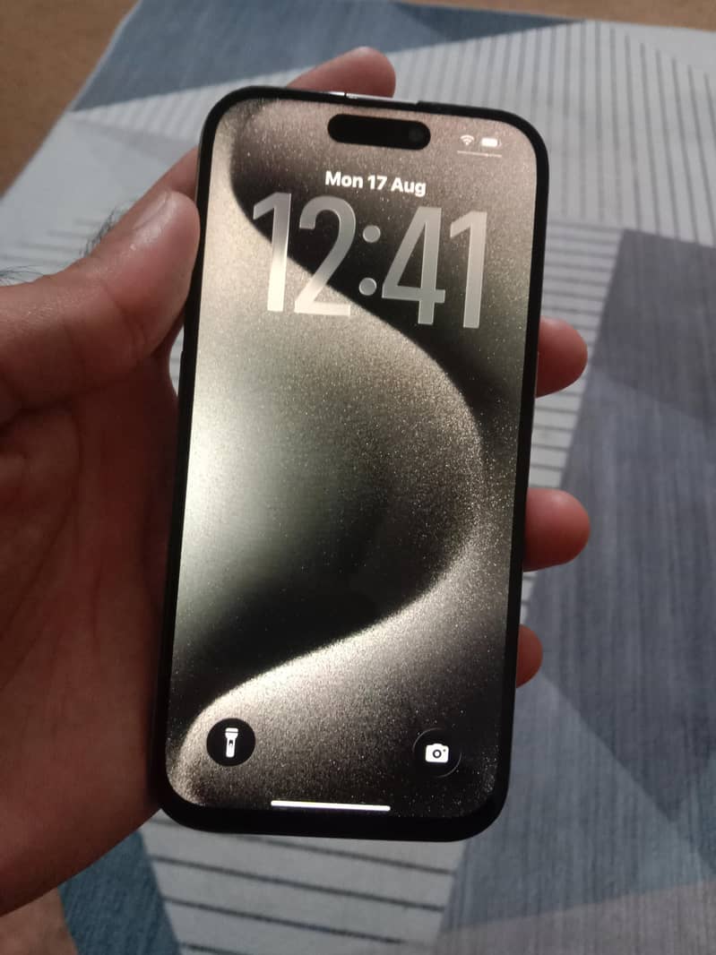 Apple iPhone 15 Pro 1