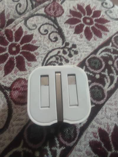 iphone orignal charger daba sath ha