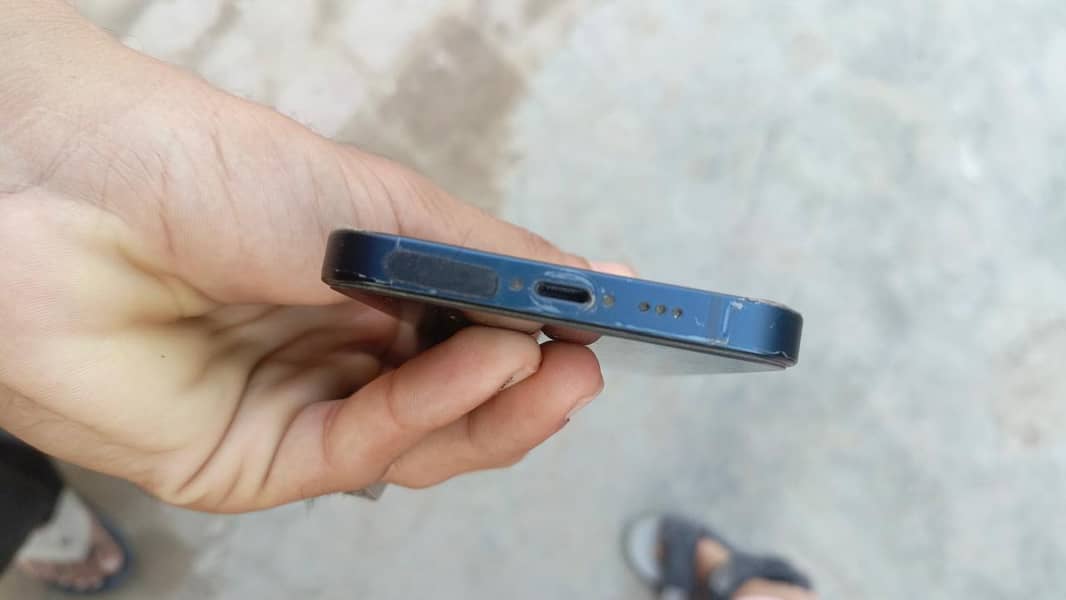 Apple iPhone 13 mini 2