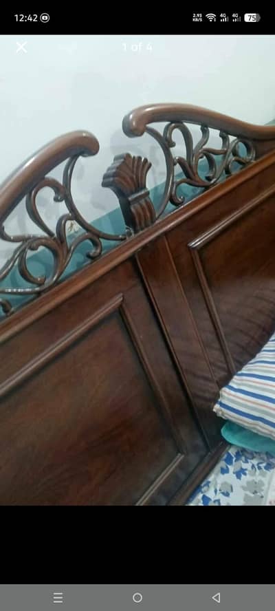 one said teble bed for sell pure wood with meters