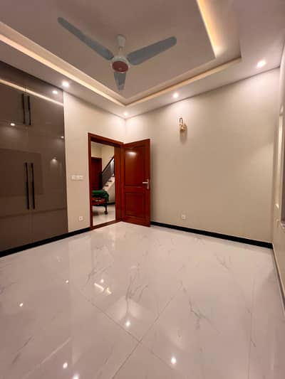 G 13/4 Brand New House for sale Size 25 40 newly 4 bed 5 bath drawing tvl kitchen