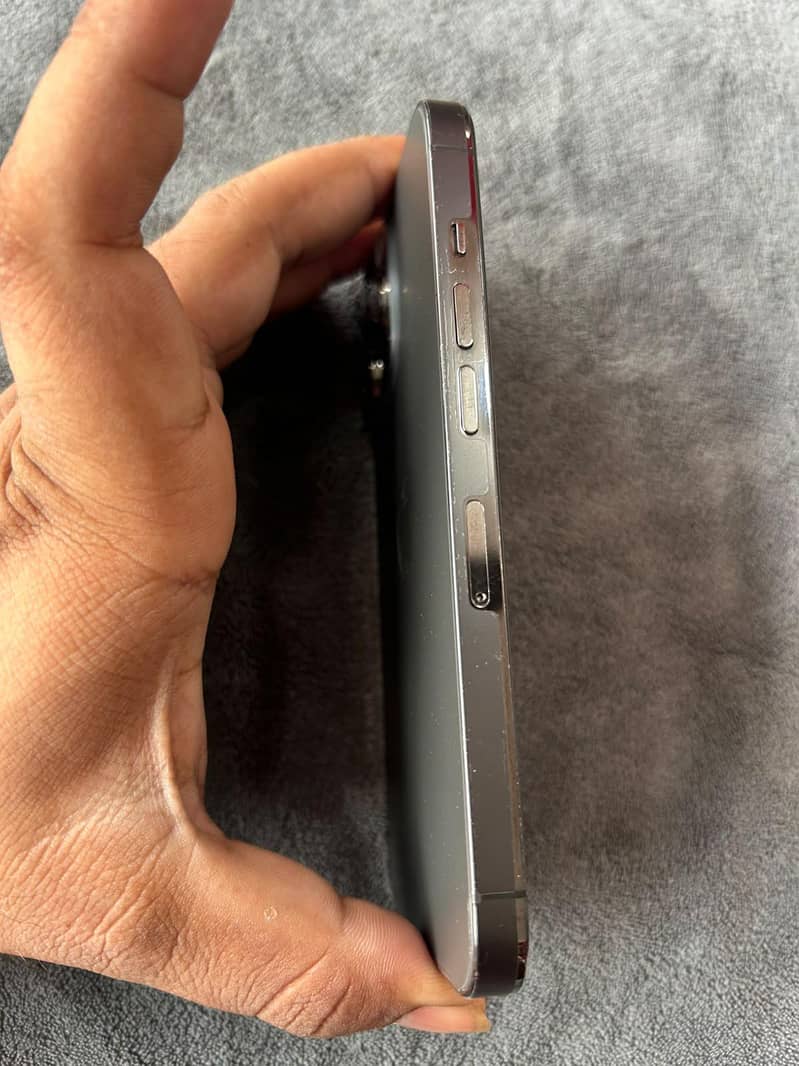 Apple iPhone 13 Pro 3