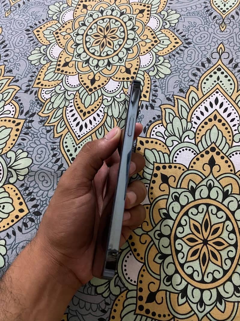 iPhone 12 Pro Max 2
