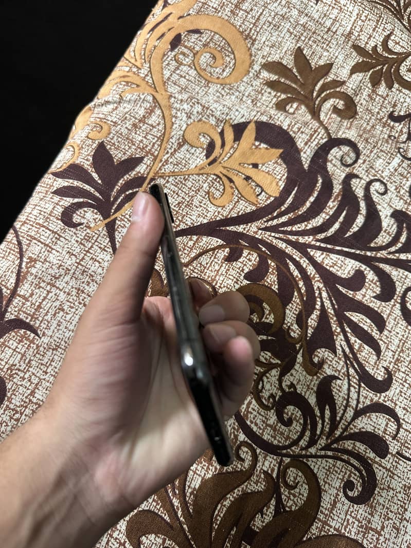 Apple iPhone X 0