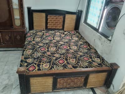 Wood Bed  Hai or sath Dressing hai Table hai